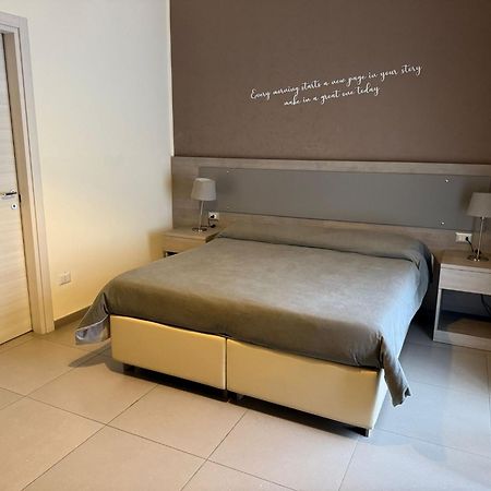 Bed And Breakfast Aereoparking Naples Luaran gambar