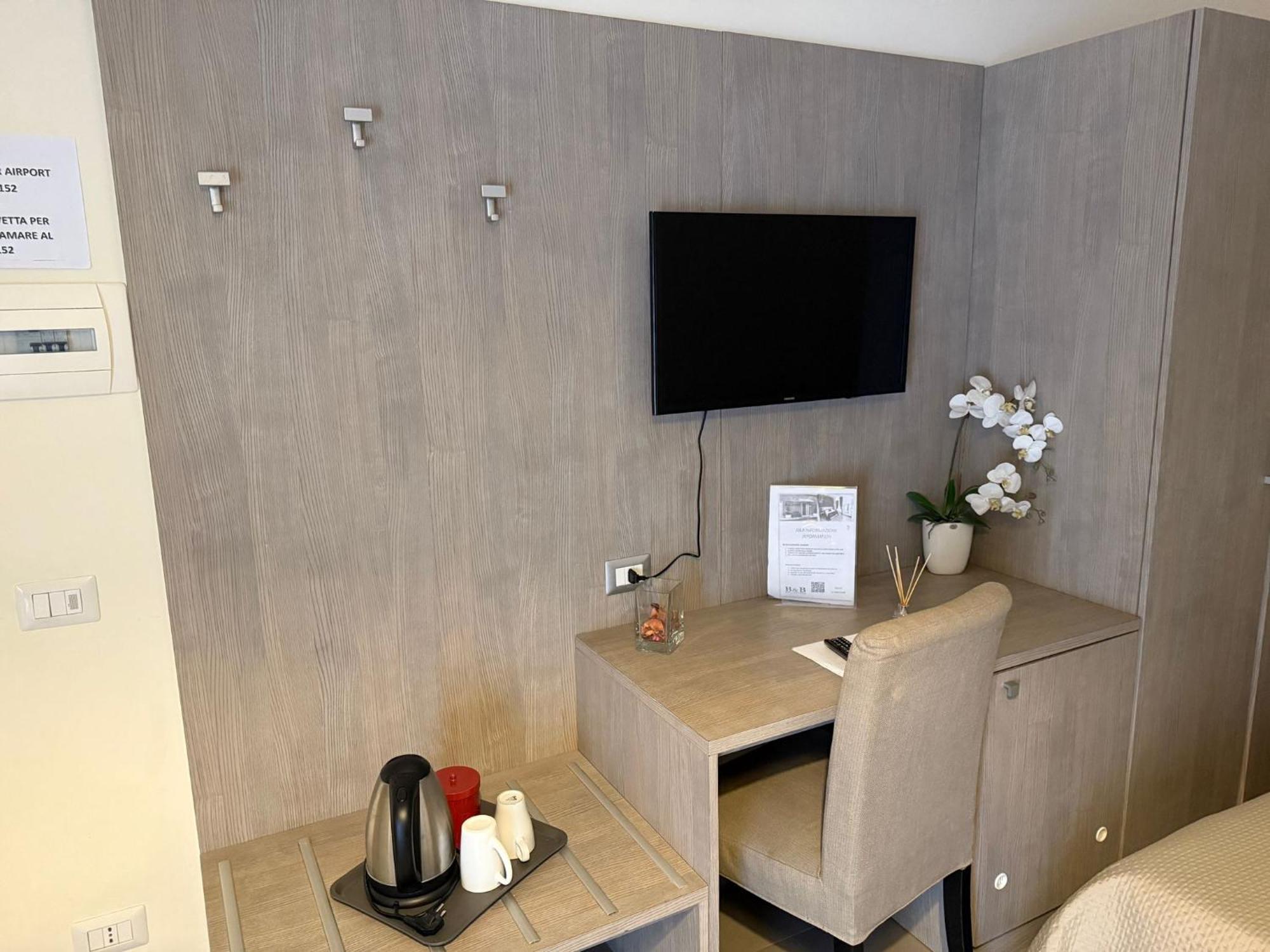 Bed And Breakfast Aereoparking Naples Luaran gambar