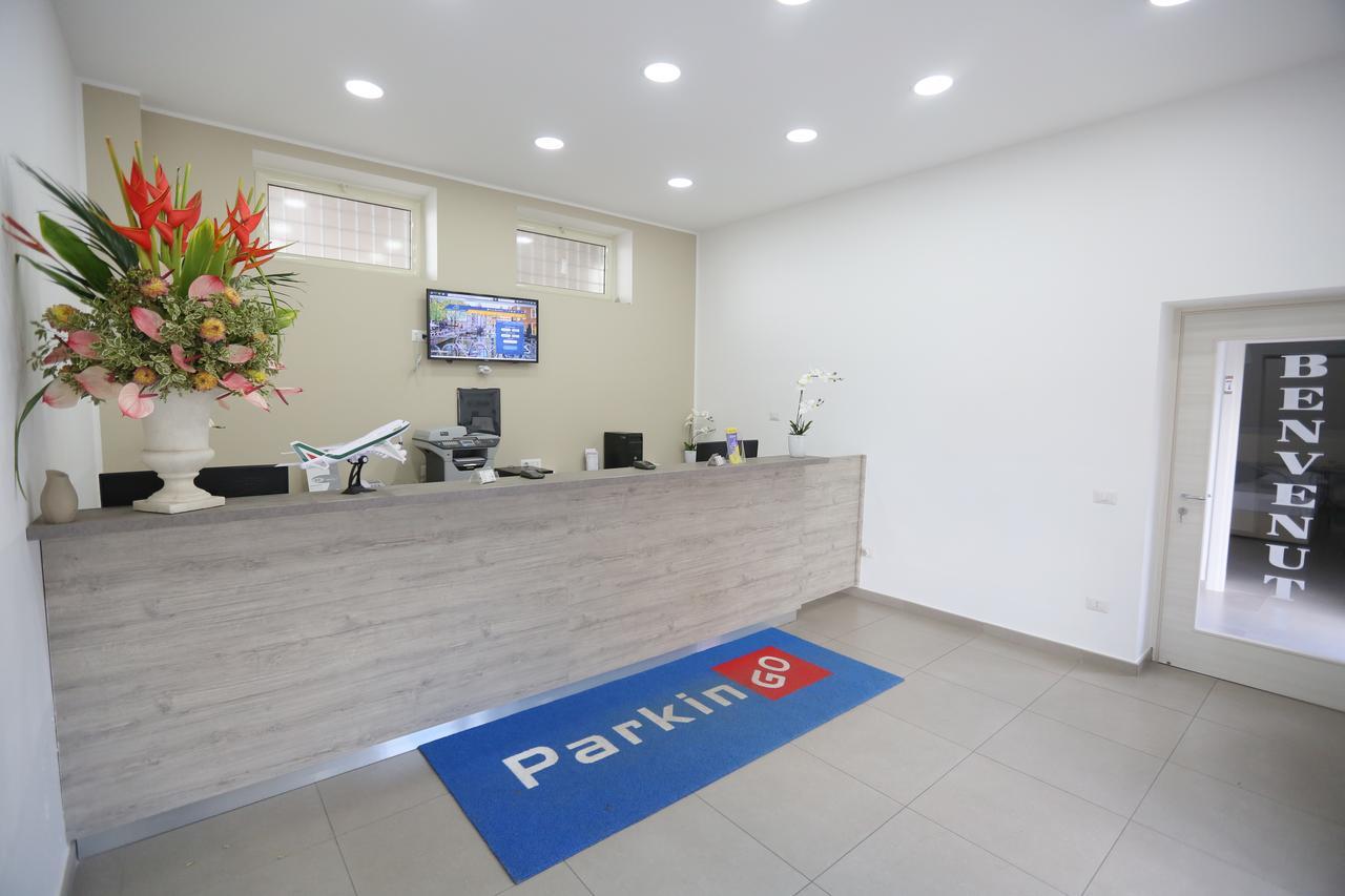 Bed And Breakfast Aereoparking Naples Luaran gambar